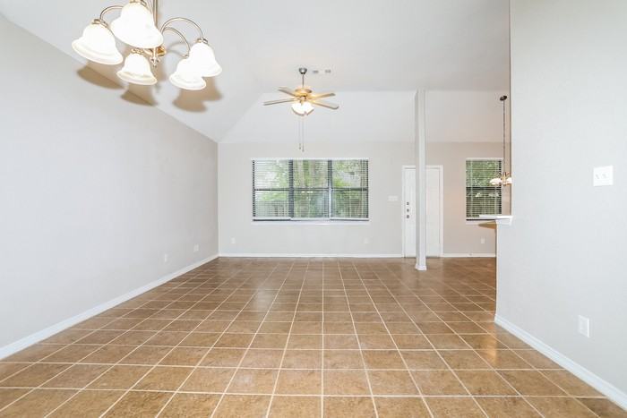 818 Belvedere Dr - Photo 5 of 16