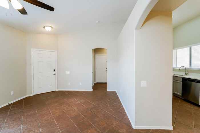 7175 W Yarbough Dr - Photo 4 of 16