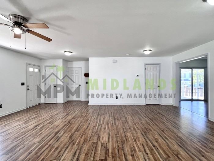 492 Denman Loop - Photo 5 of 50