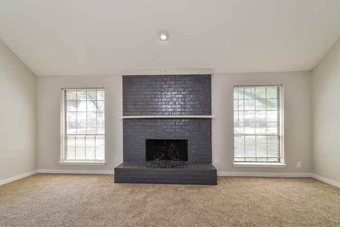 1841 Tucson Dr - Photo 5 of 15