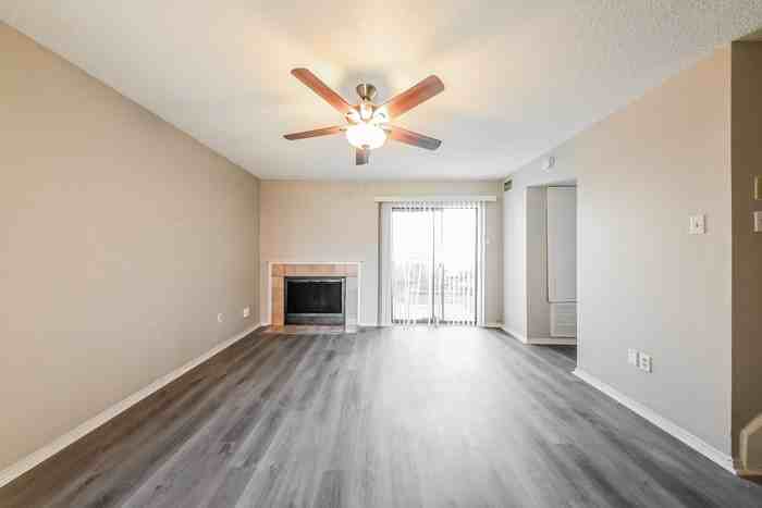 1611 Horizon St - Photo 7 of 22
