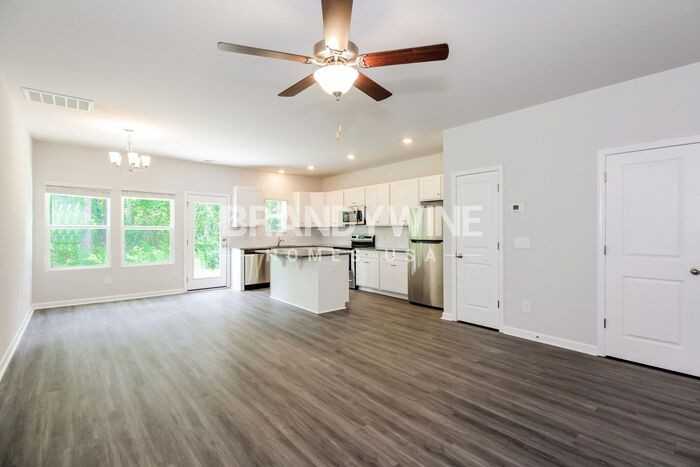 928 Coosaw Pl - Photo 7 of 38
