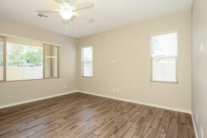 4733 E Olive Ave - Photo 5 of 17