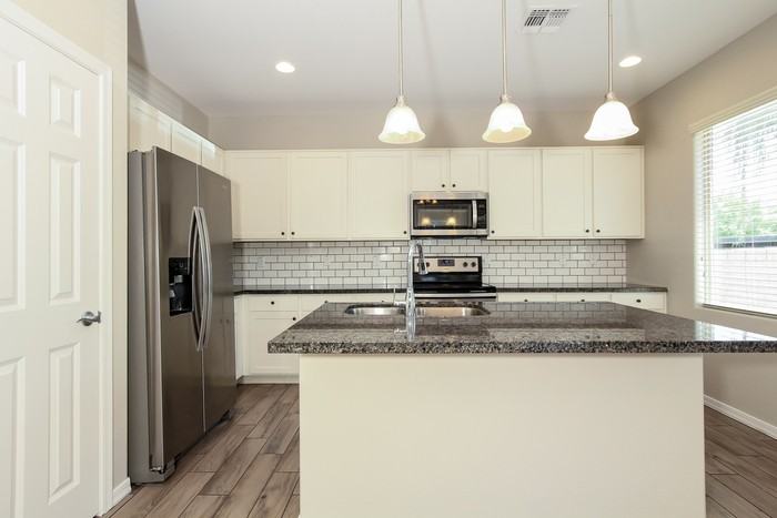 4733 E Olive Ave - Photo 7 of 17