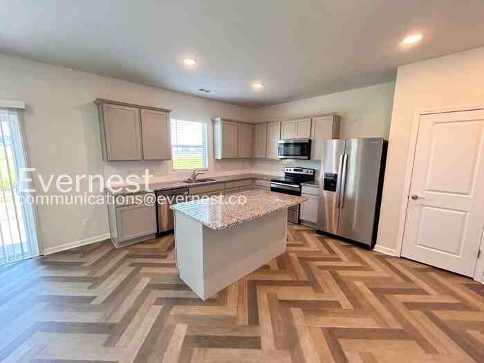 513 Samuel Lee Ln - Photo 7 of 38