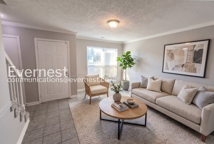 5524 Saint James St - Photo 2 of 14