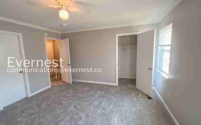5524 Saint James St - Photo 6 of 14