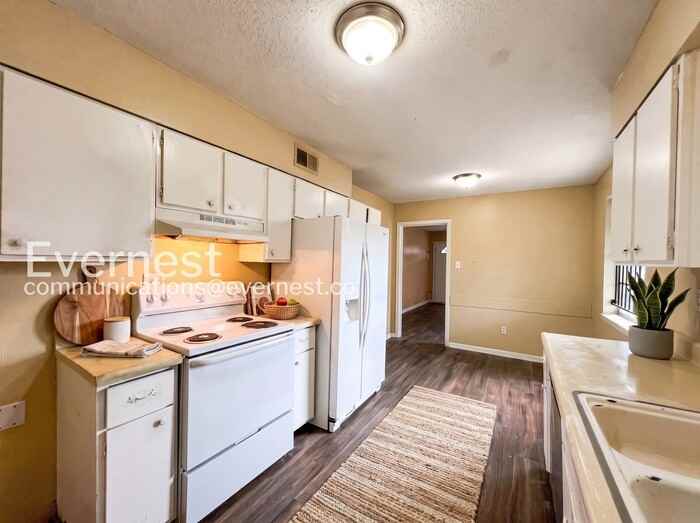 3669 Hillbrook Rd - Photo 6 of 19