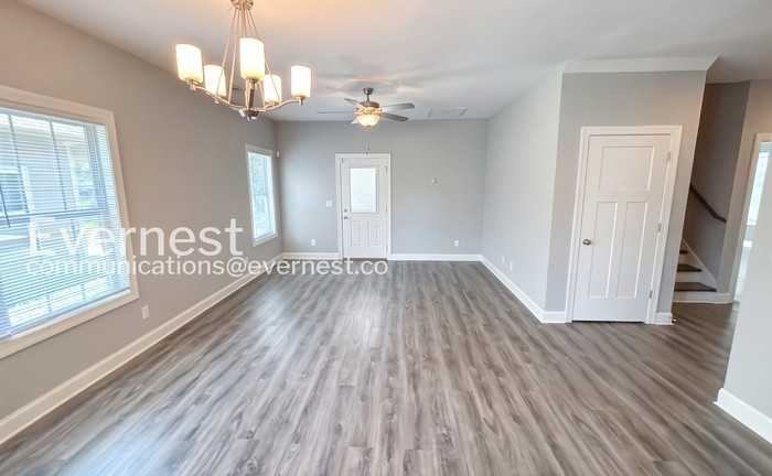 5322 Roosevelt Rd - Photo 6 of 36