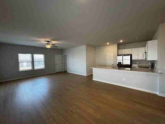 144 Whitner Dr - Photo 5 of 36