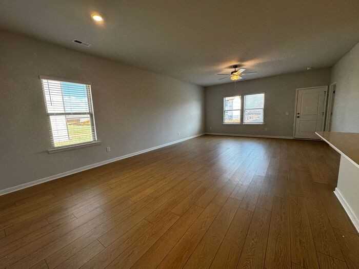 144 Whitner Dr - Photo 7 of 36