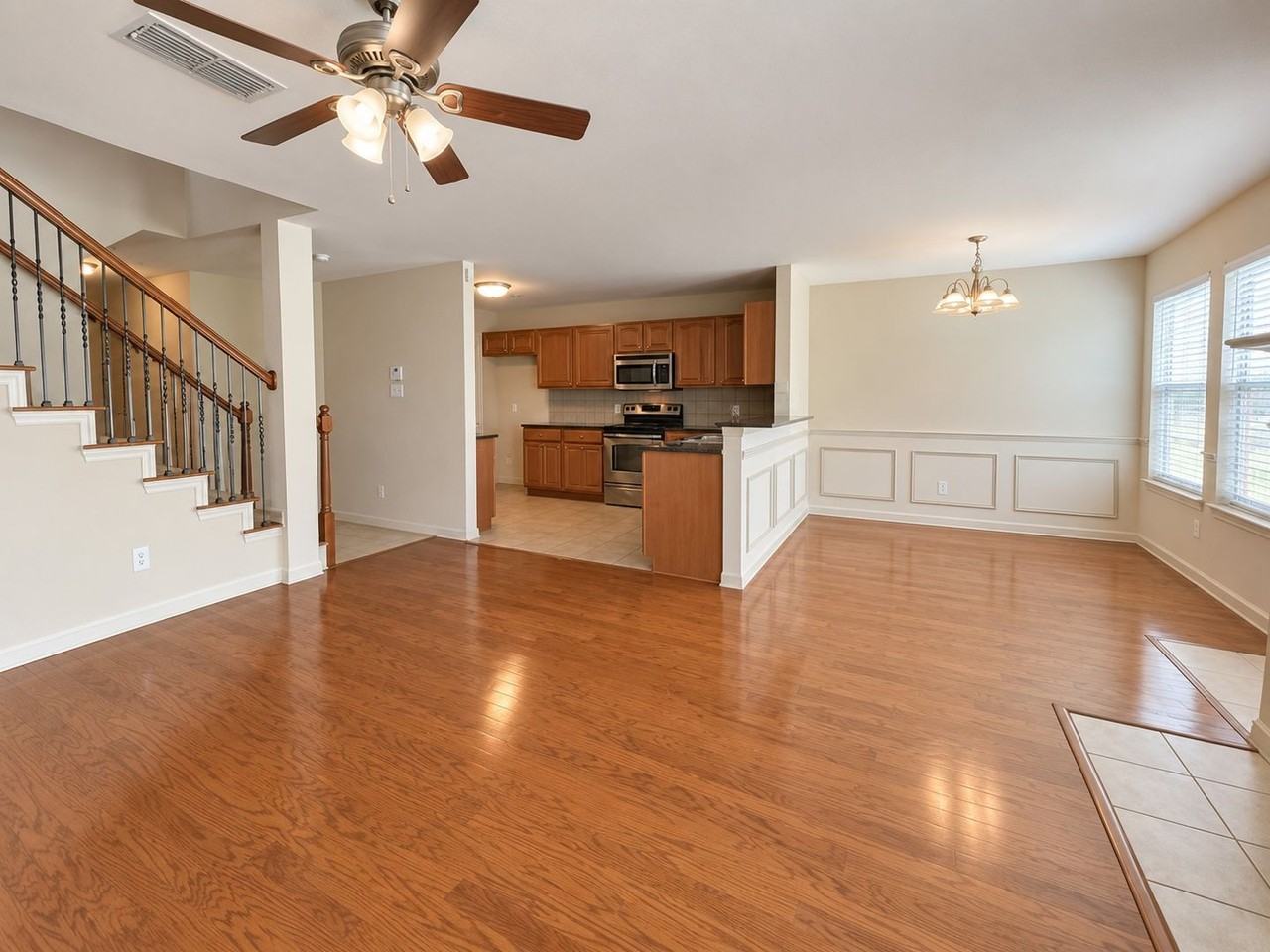 3933 Fernando Dr - Photo 3 of 21