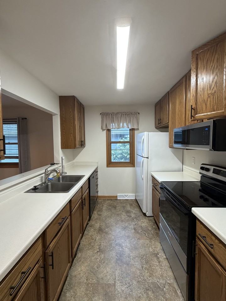 2804 Carrousel Ln #2804 - Photo 7 of 16