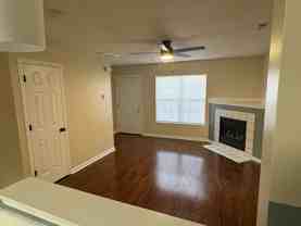 109 Woodlake Ct - Photo 1 of 1