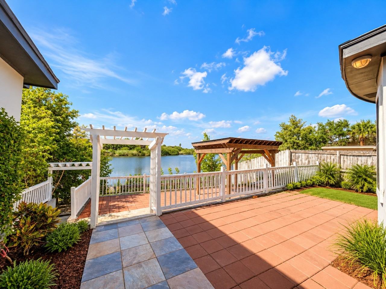 3072 Resaca Vista Dr #NA - Photo 5 of 17