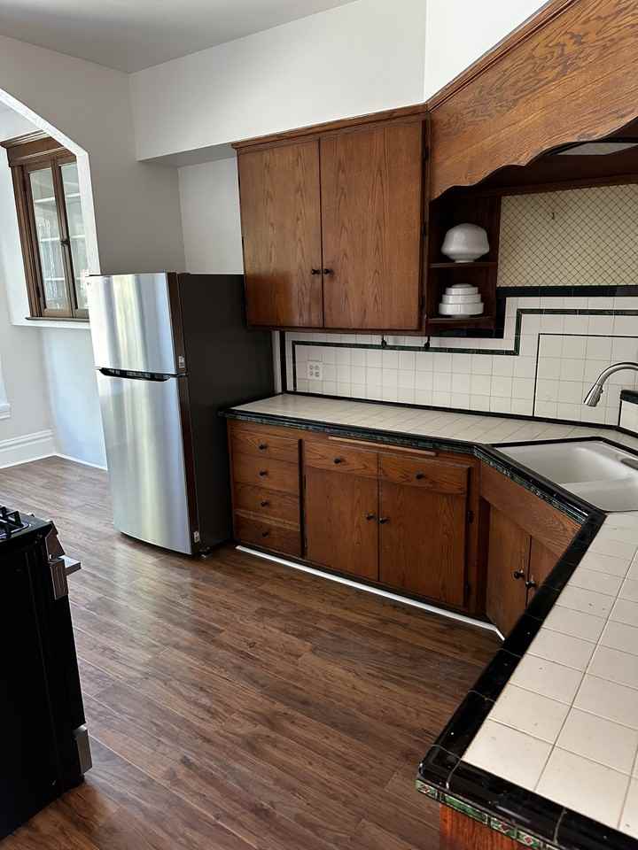 417 Winslow St #2 - Photo 4 of 20