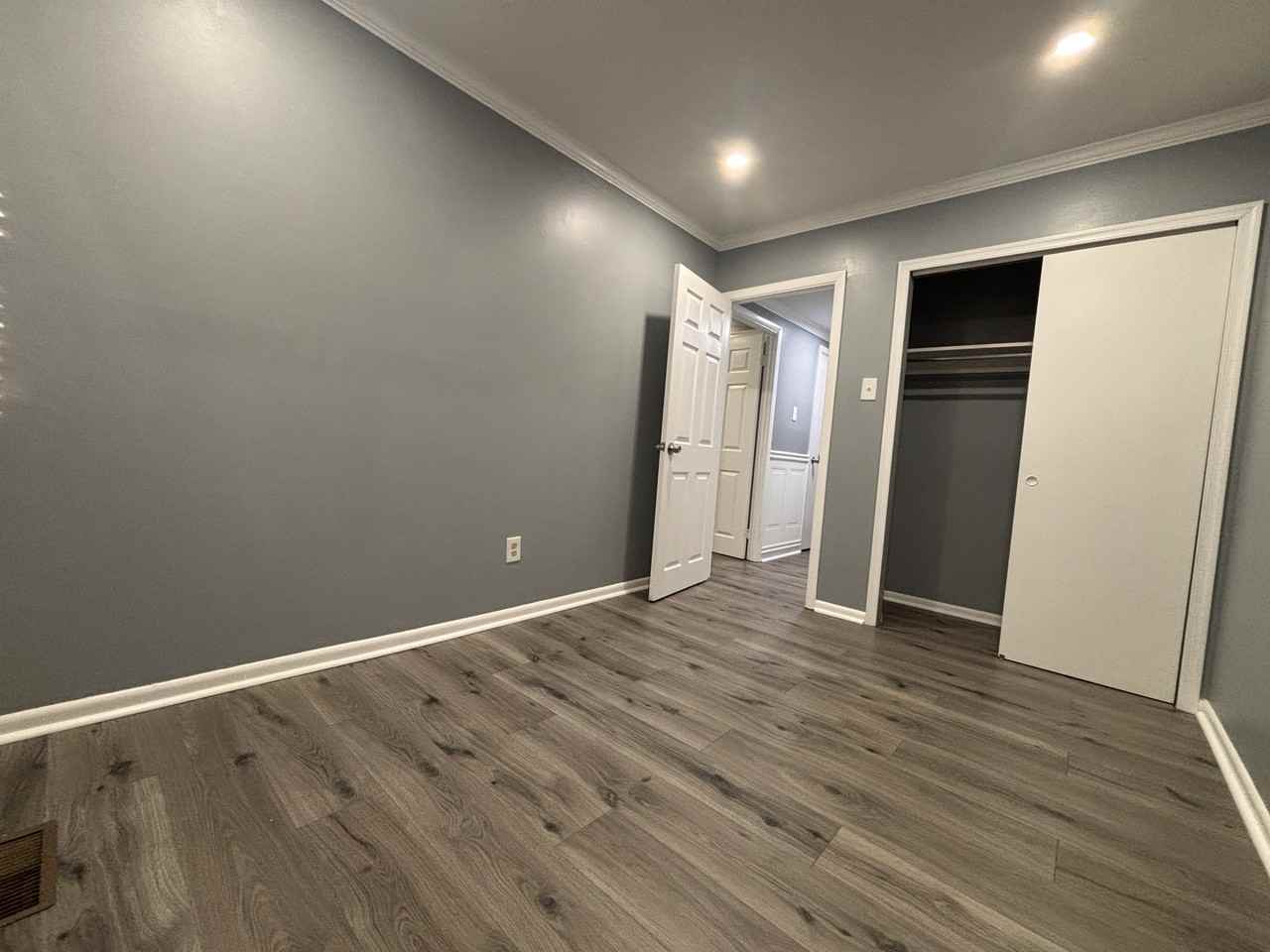 10044 Verree Rd #1 - Photo 4 of 15