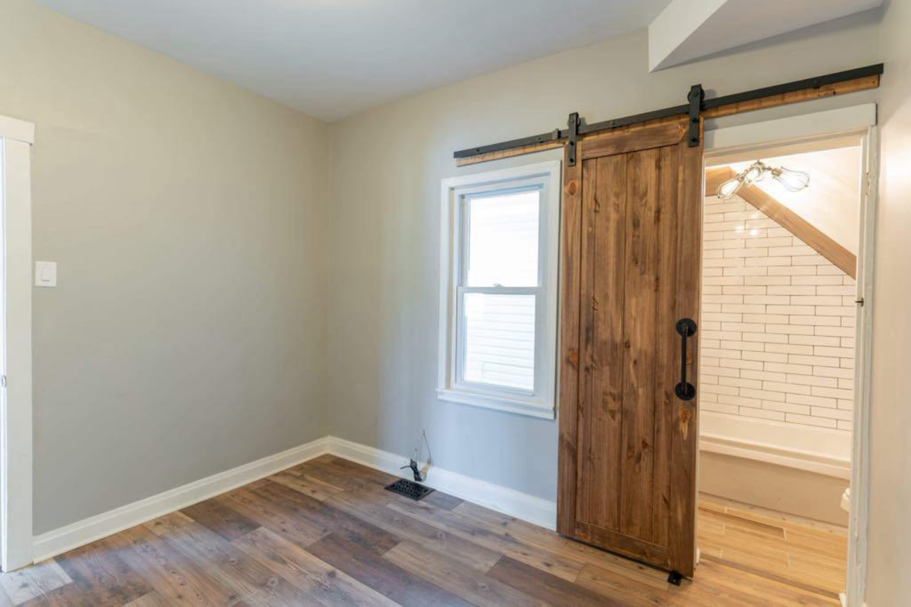 7359 W Barry Ave #1 - Photo 3 of 12