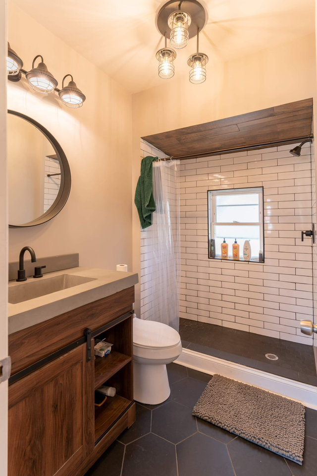7359 W Barry Ave #1 - Photo 4 of 12