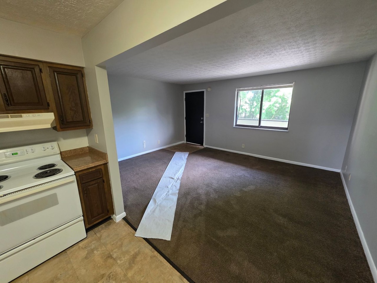 591 E Buchtel Ave #U - Photo 3 of 7