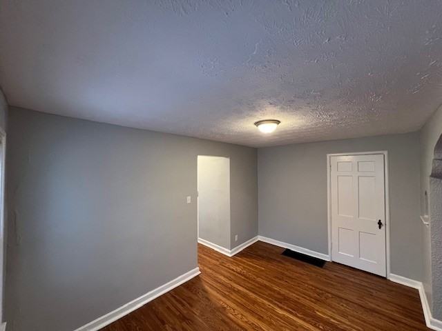1566 Northwest Blvd #4 - Photo 5 of 13
