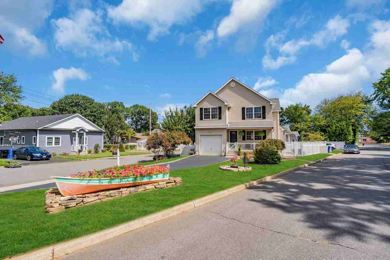 4 Wood Ave #NA - Photo 3 of 36