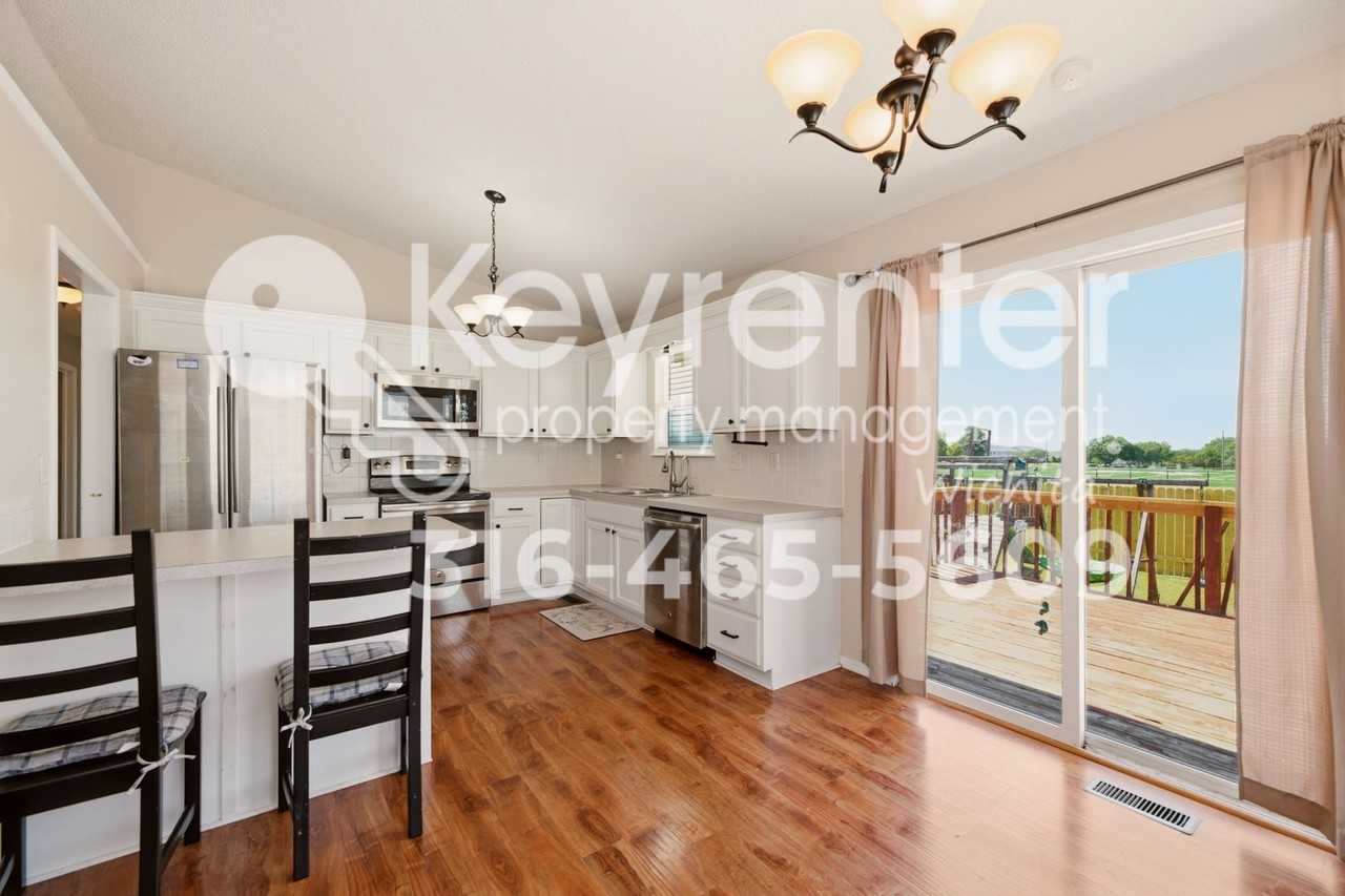 1823 N Country Walk Ln - Photo 5 of 16