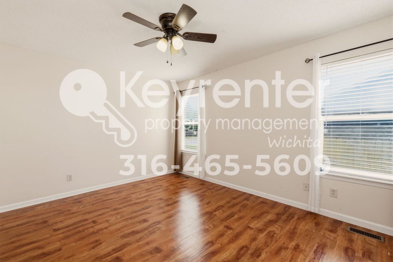 1823 N Country Walk Ln - Photo 7 of 16