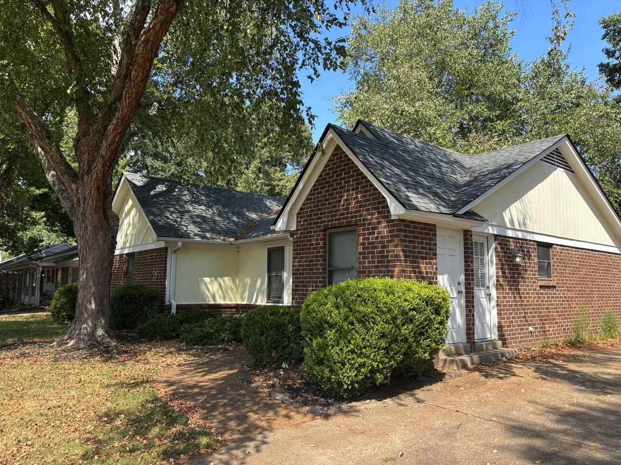 3104 Ingleside Dr - Photo 2 of 22