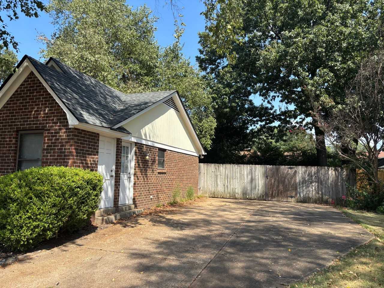 3104 Ingleside Dr - Photo 3 of 22