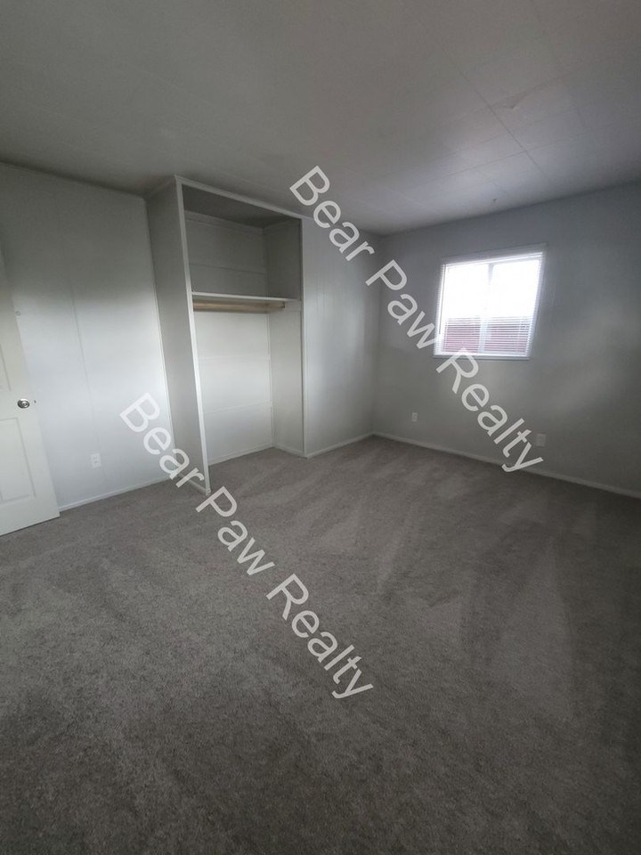 1225 S Arp Ave - Photo 2 of 17