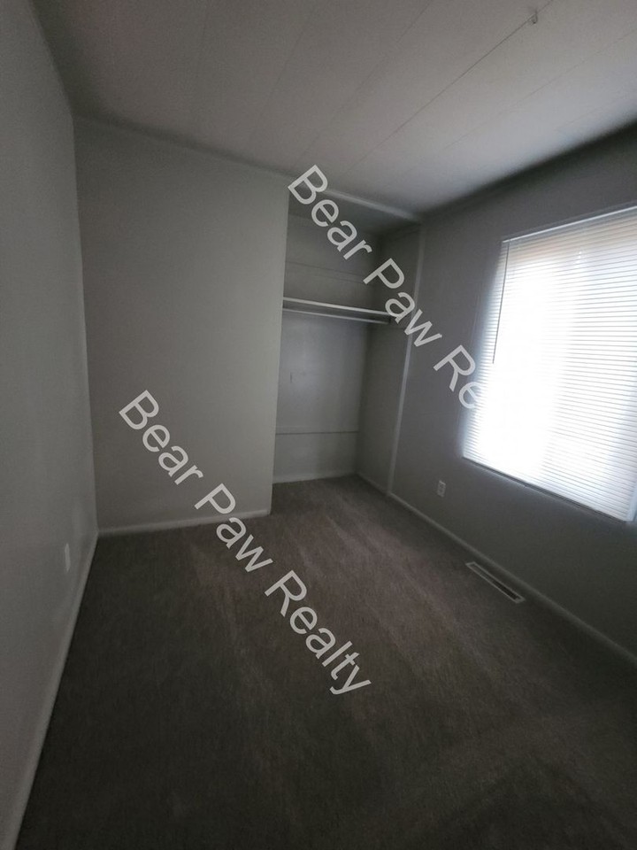 1225 S Arp Ave - Photo 5 of 17