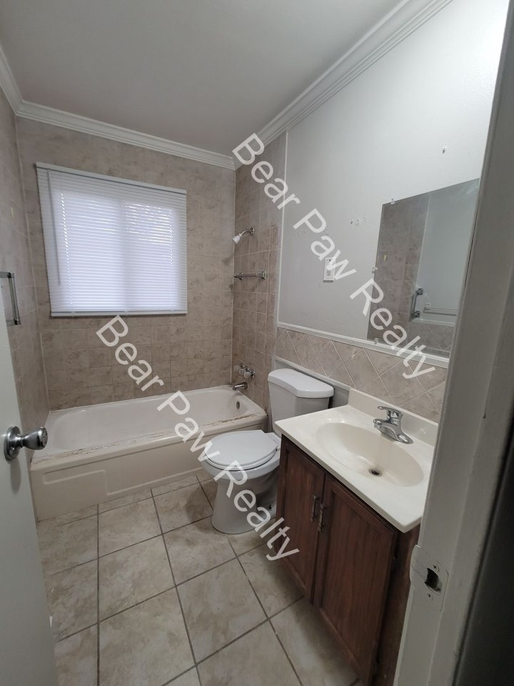1225 S Arp Ave - Photo 6 of 17