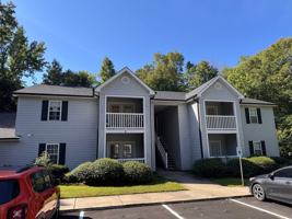 featured image of 647 W Presnell St