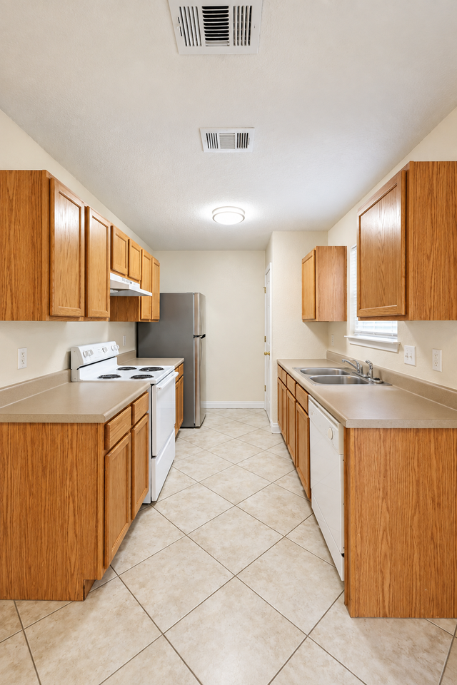 511 E Young Ave #NA - Photo 4 of 17