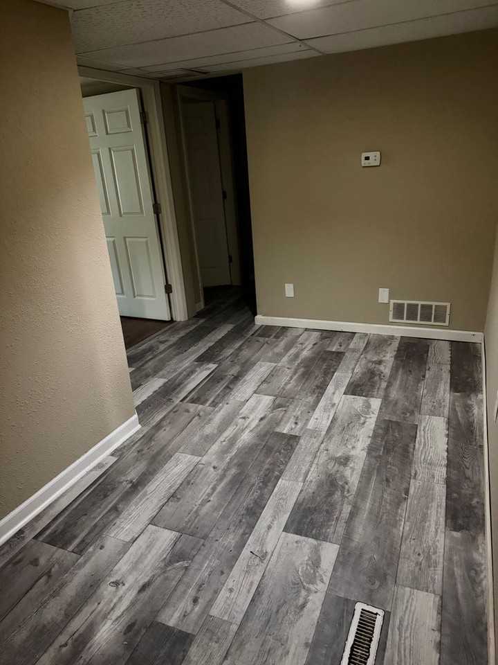 1040 Main St - Photo 2 of 9