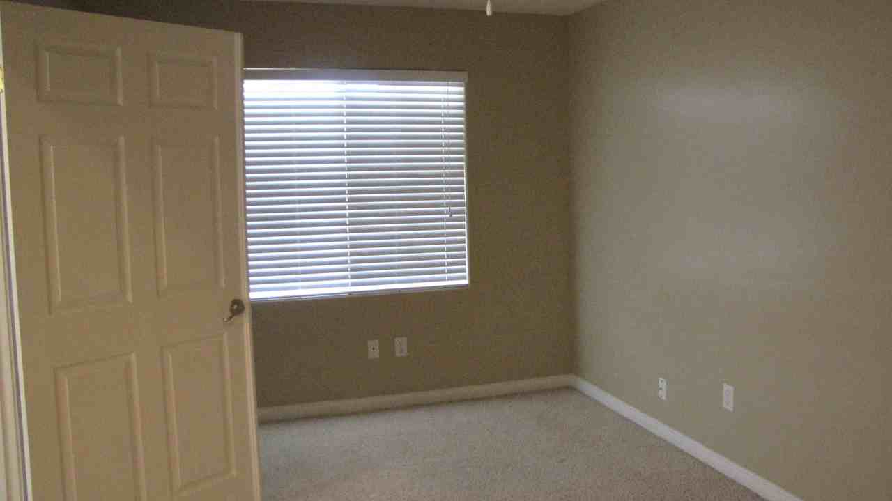 110 Claudia Autumn Dr - Photo 2 of 18