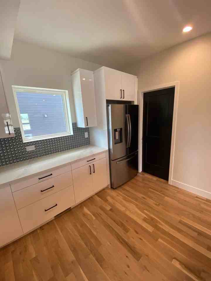 2400 S Delaware St #5 - Photo 7 of 21