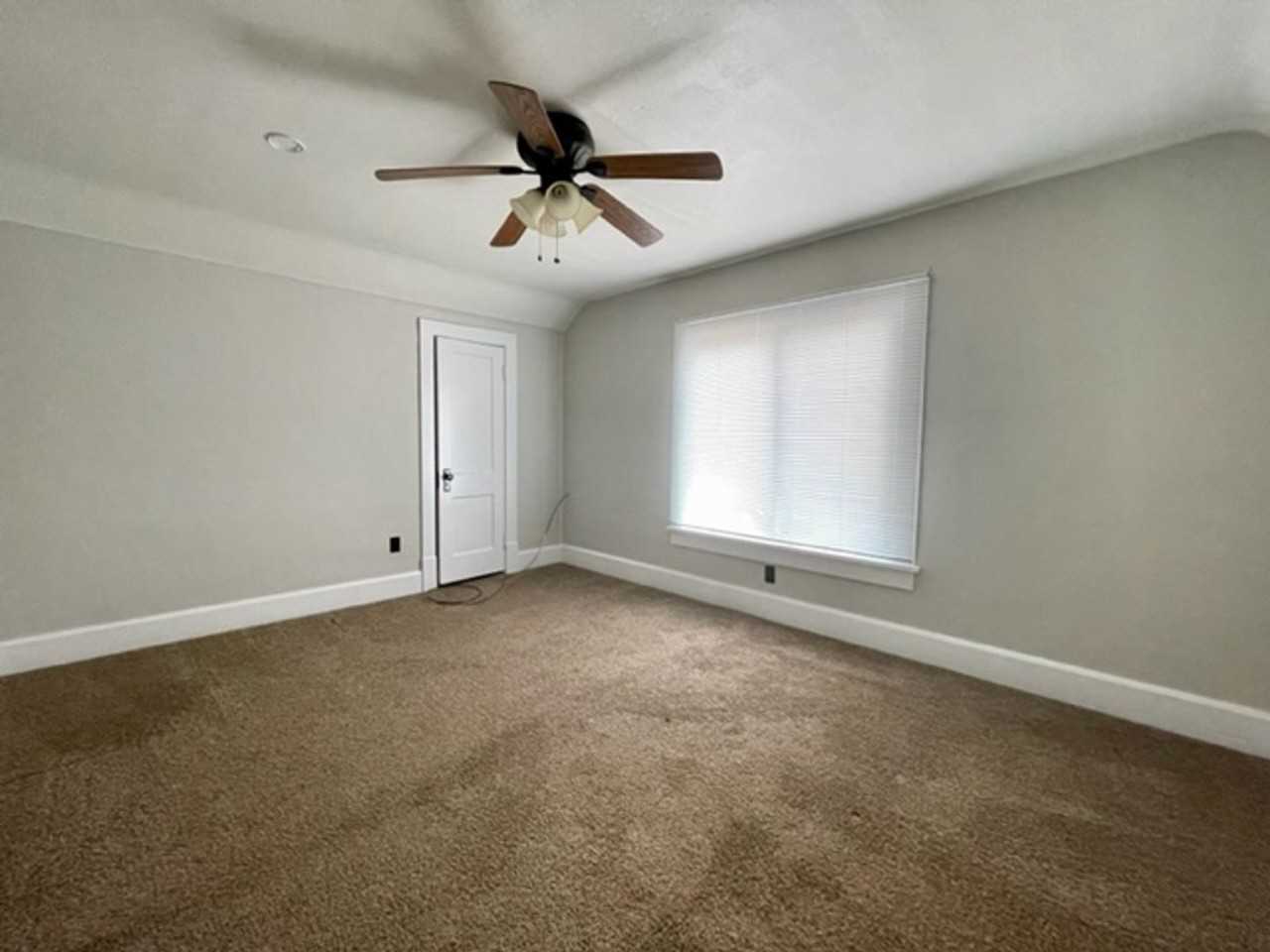130 Humm Ave - Photo 5 of 8