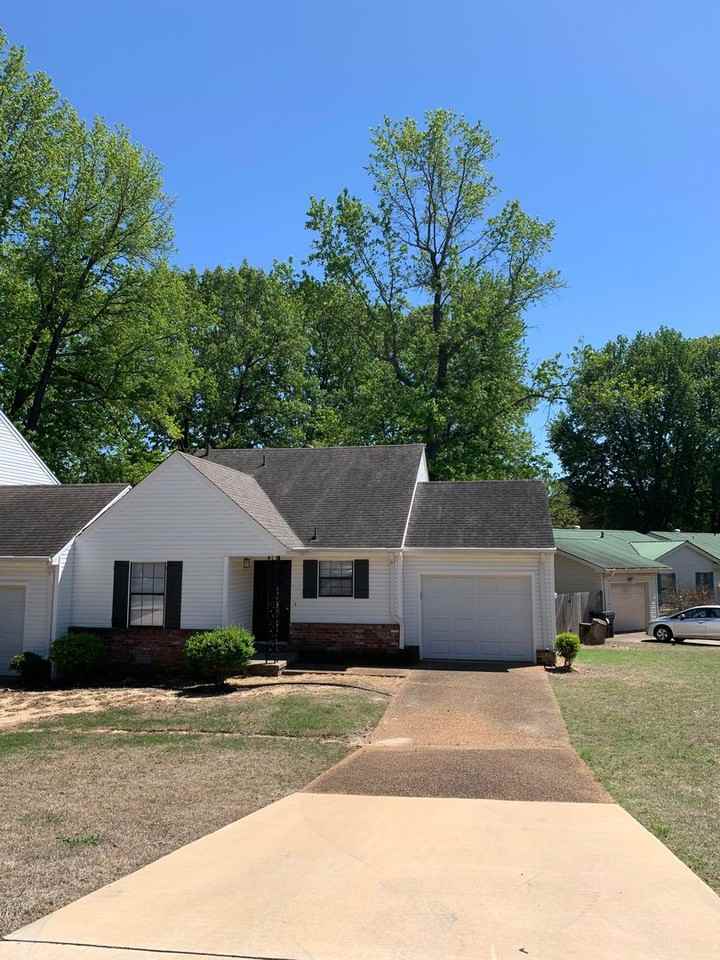 1707 Wembleton Dr - Photo 4 of 13