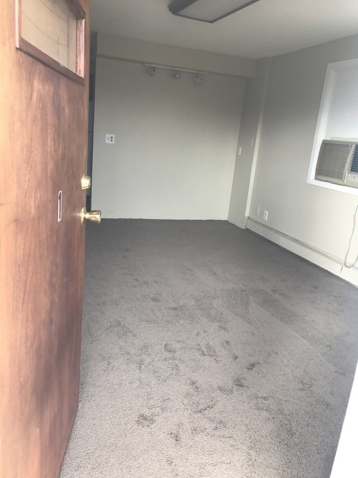 550 Concord St #1 - Photo 2 of 7