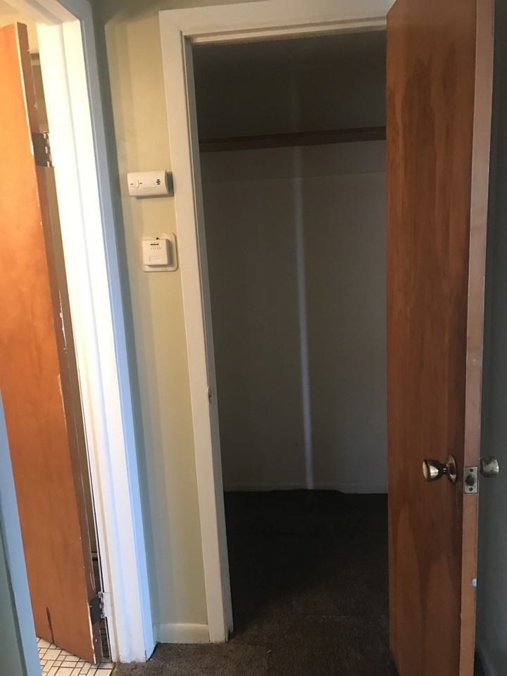 550 Concord St #1 - Photo 5 of 7