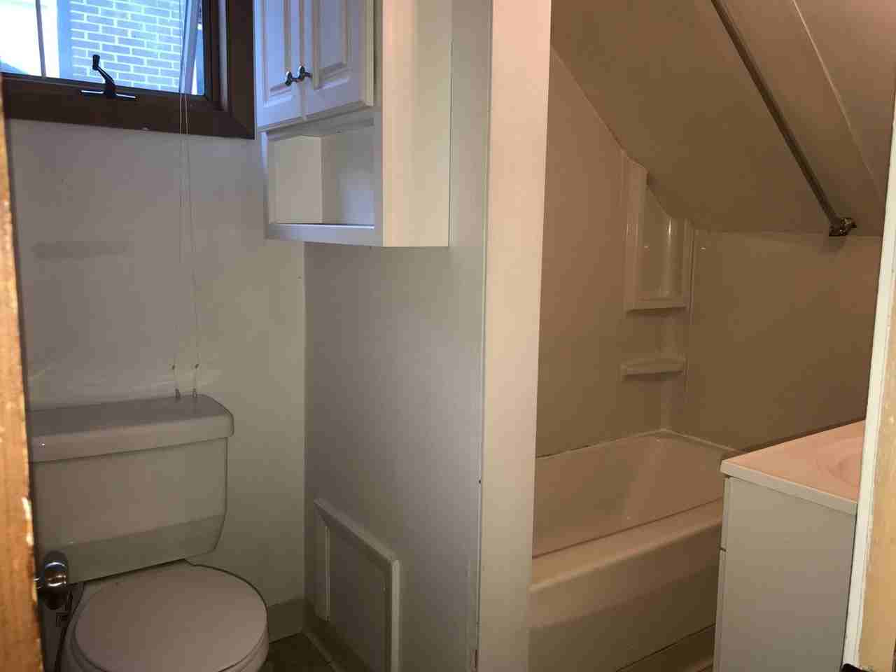 2021 University Ave - Photo 2 of 25
