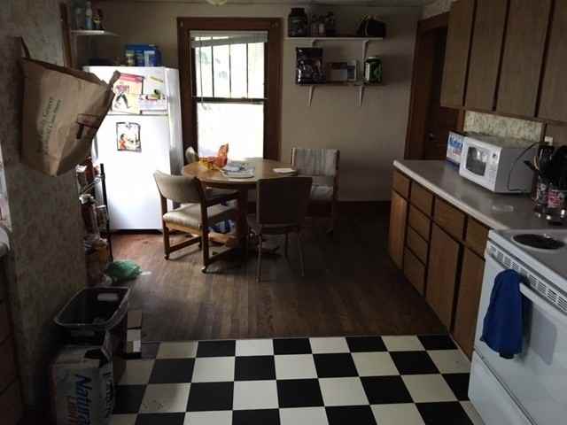 1508 Adams St - Photo 5 of 12