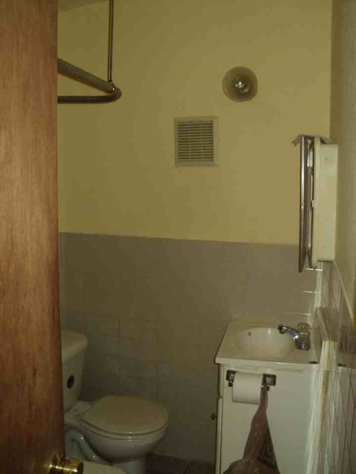 25 E Bringhurst St - Photo 4 of 9