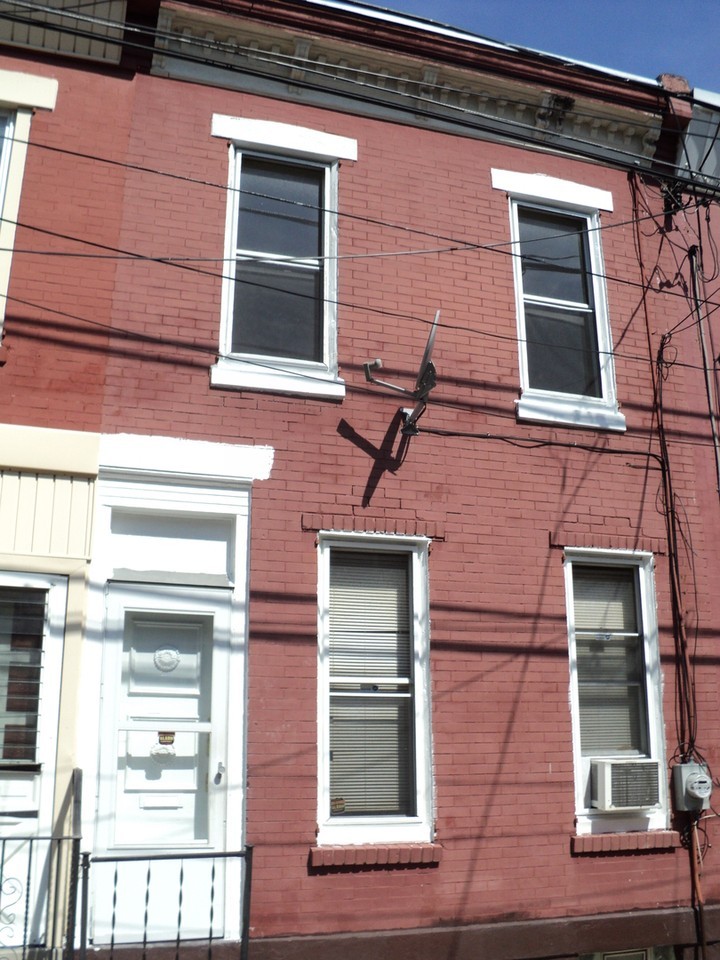 25 E Bringhurst St - Photo 4 of 11