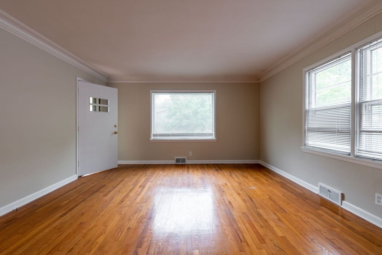 426 E Cozy St - Photo 5 of 19