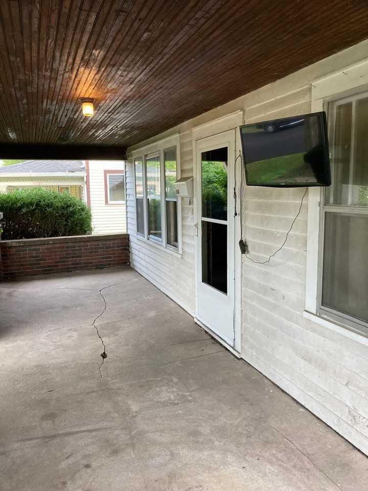 614 Evergreen St - Photo 2 of 25