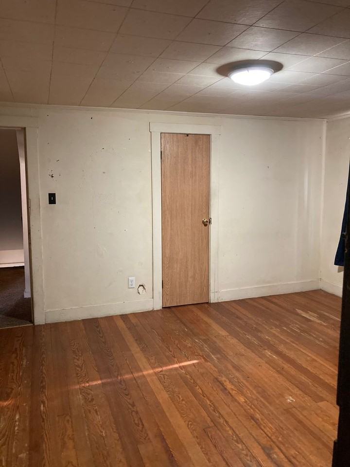 614 Evergreen St - Photo 4 of 25
