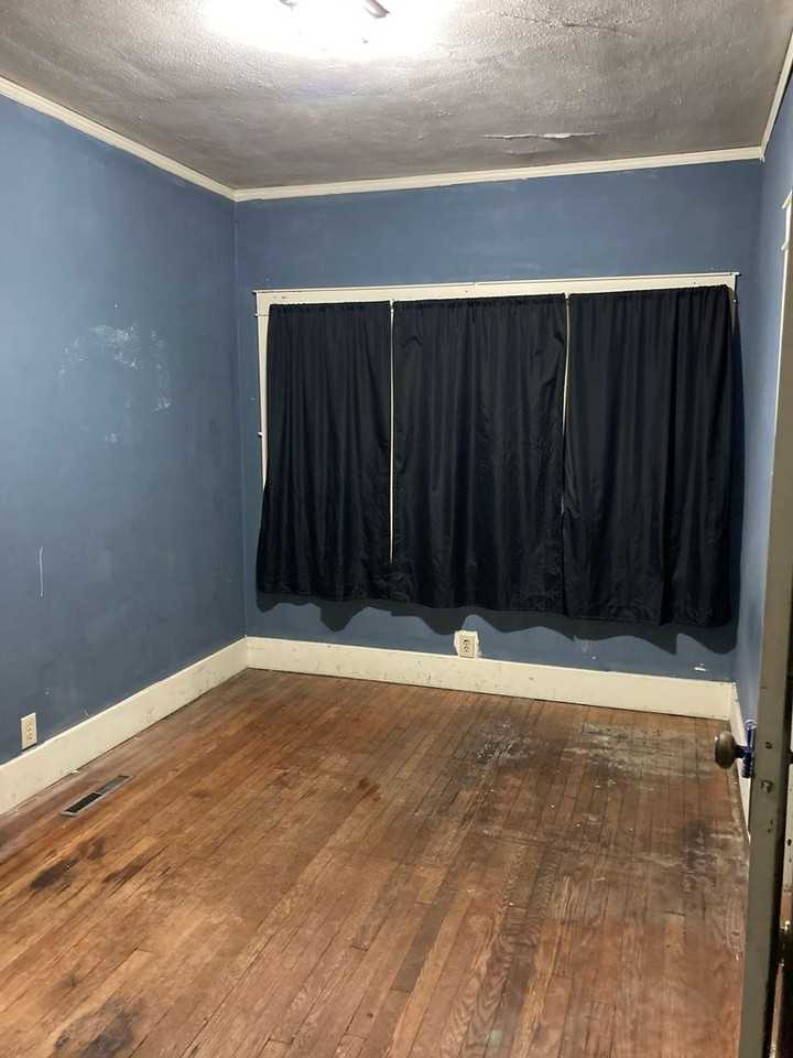 614 Evergreen St - Photo 7 of 25